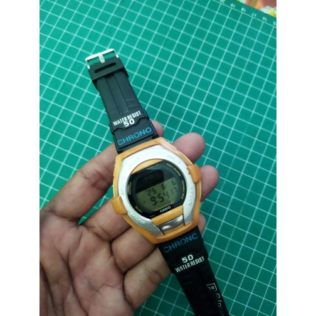 Jam Vintage Kasio Yellow