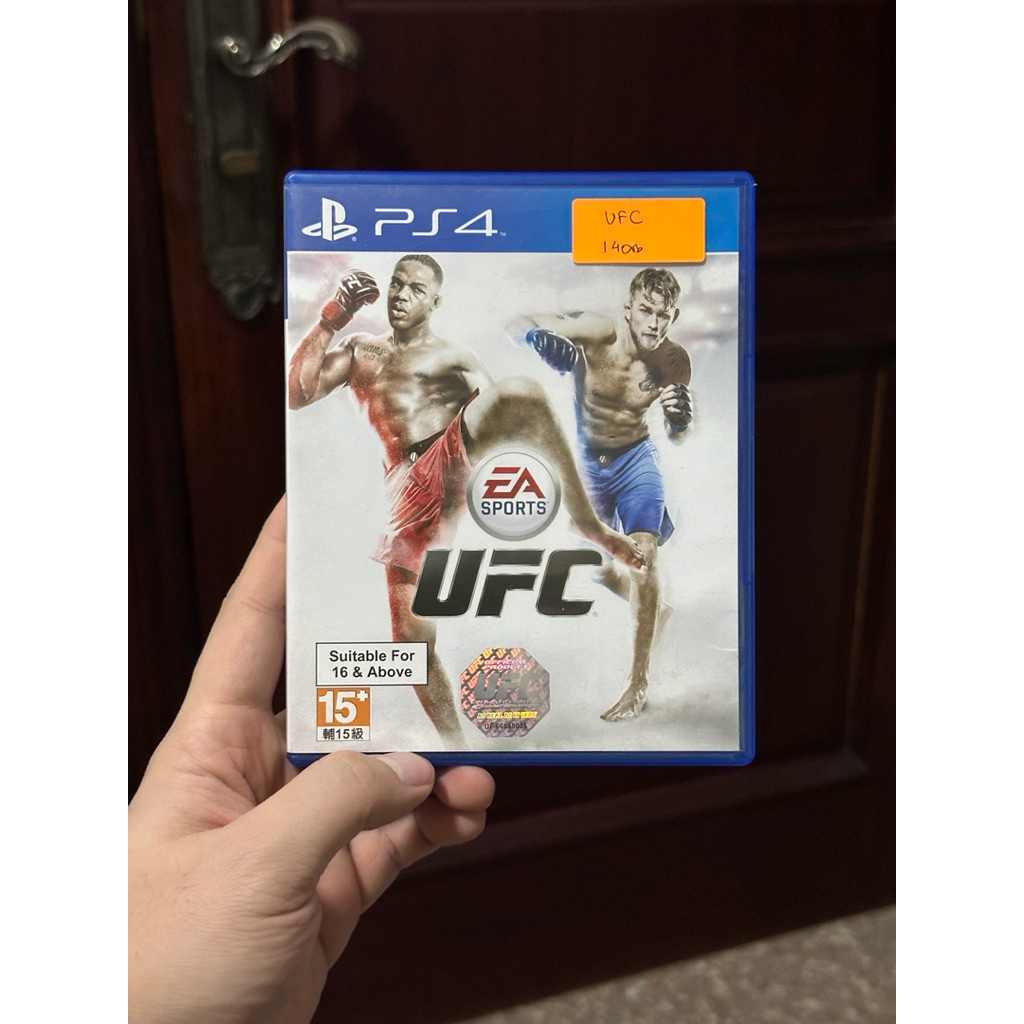 Kaset PS4 UFC second like new