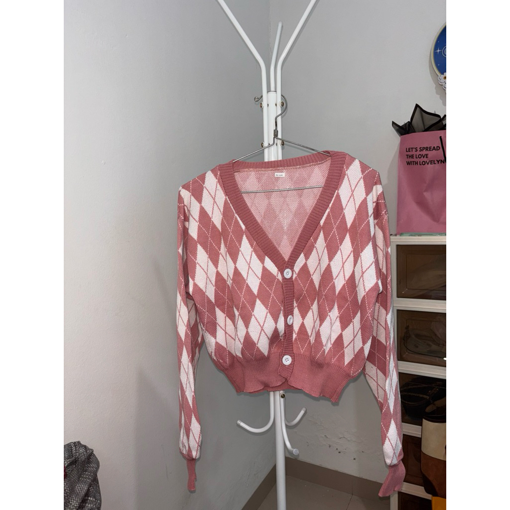cardigan semi crop motif ketupat