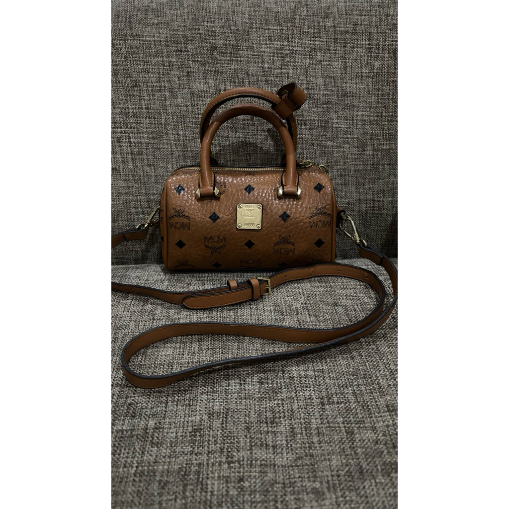 preloved tas mini sling wanita mcm