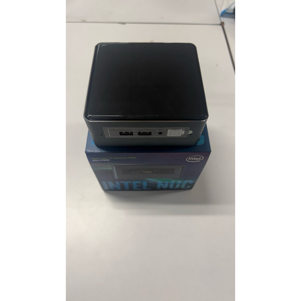 INTEL NUC 7I7BNH