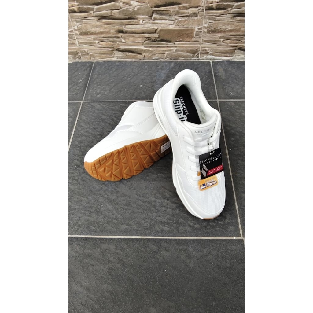 SKECHERS slip in, size 42