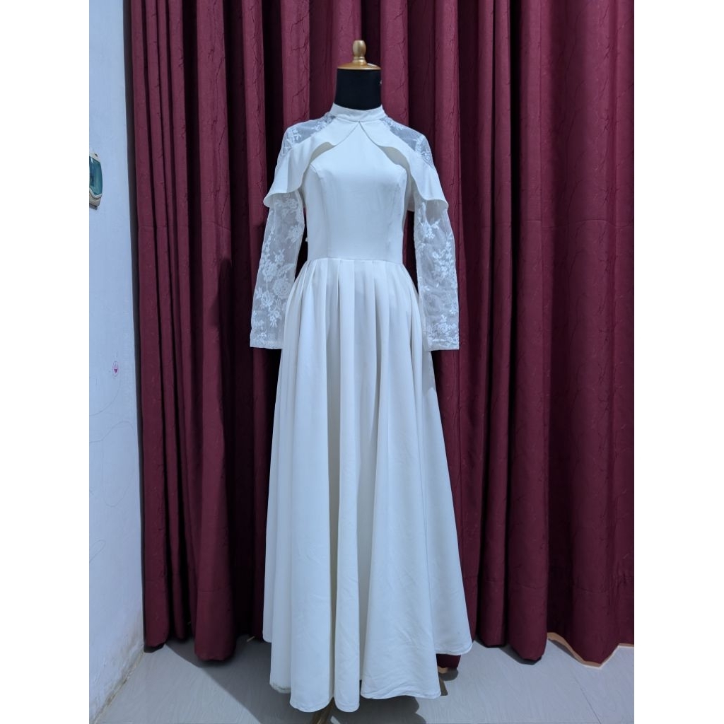 gaun pesta muslimah, gaun putih berhijab, gaun akad simple