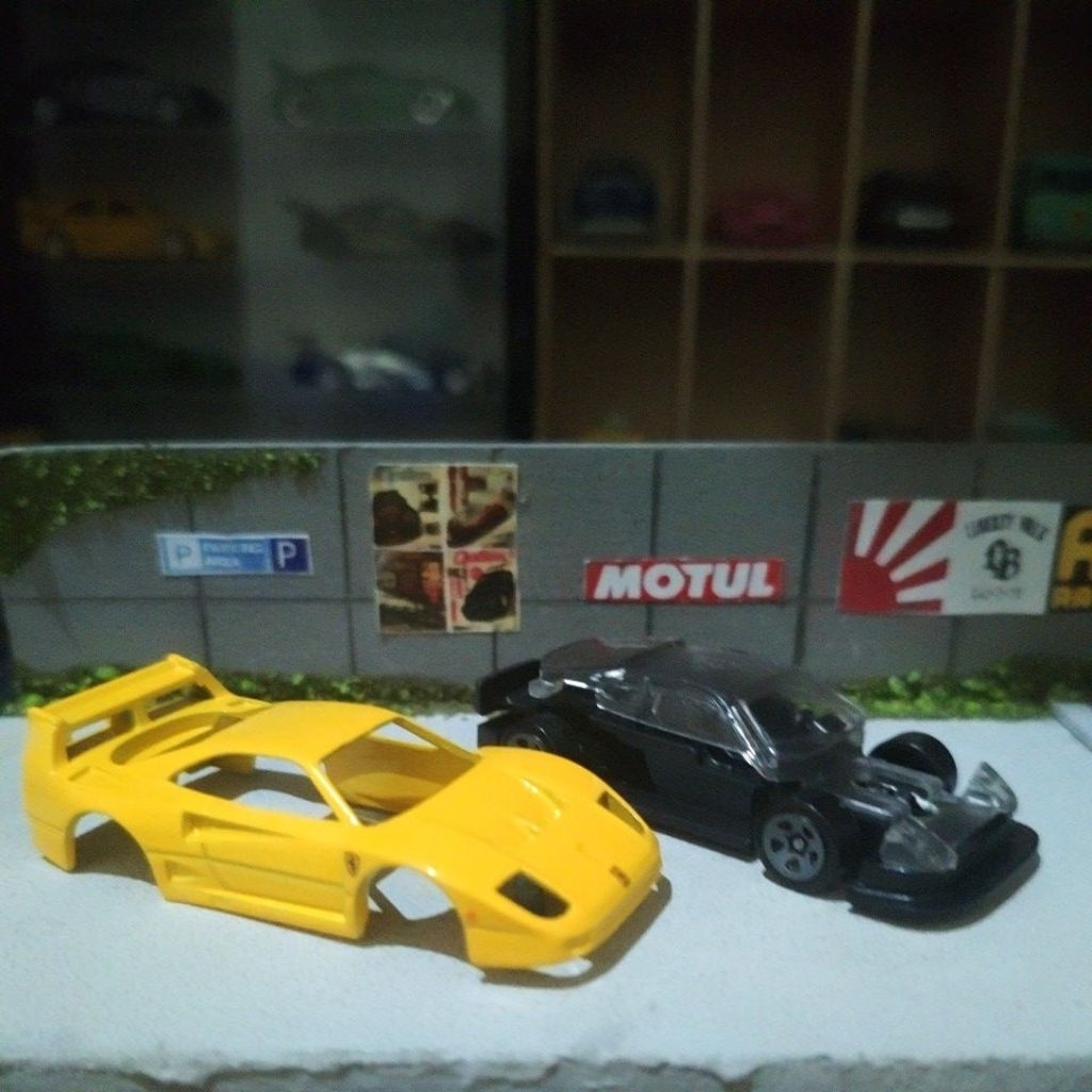 diecast hotwheels Ferrari f40 competizione undspun/unrivet