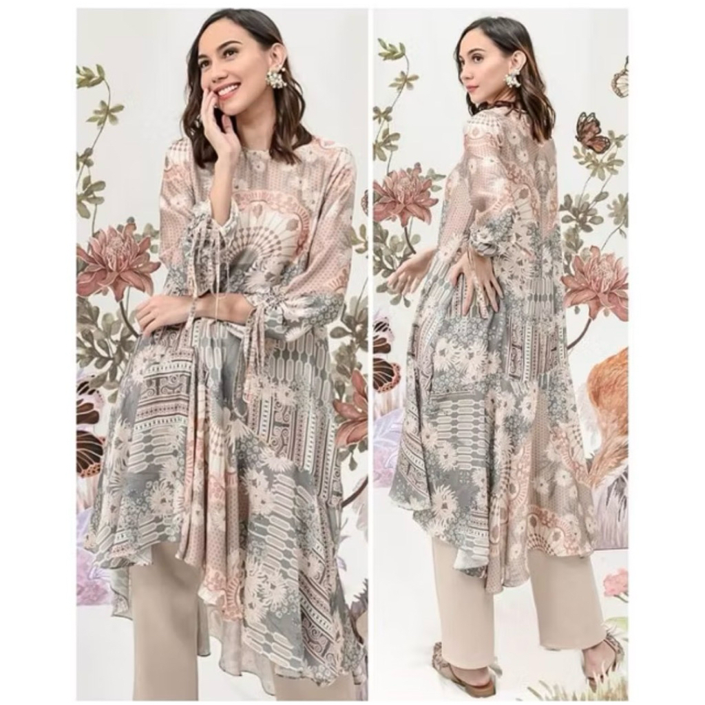 Wearing Klamby - Allegra Tunic size M