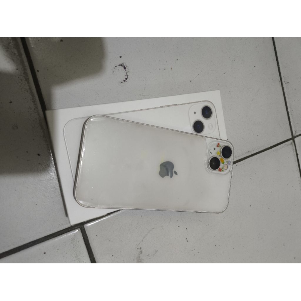 Iphone 15 + adaptor + asesoris nya like new full set