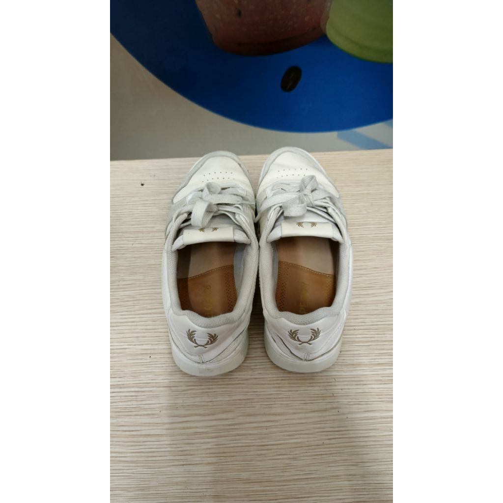 'Preloved' Sepatu Casual Fred Perry