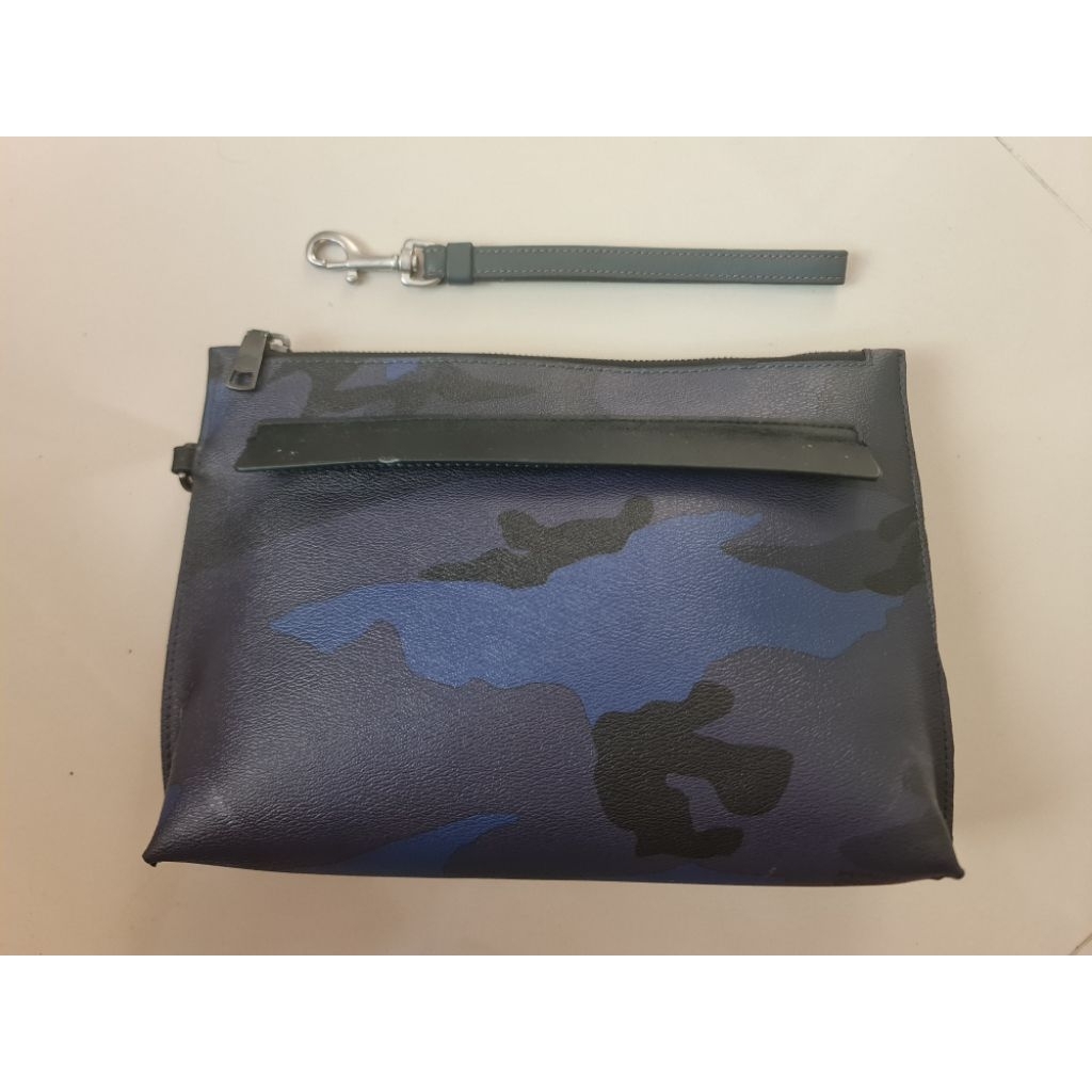 170. Coach Clutch Handbag Pria Carryall Pouch with Camo Print Blue Black Preloved Leather Kulit Asli