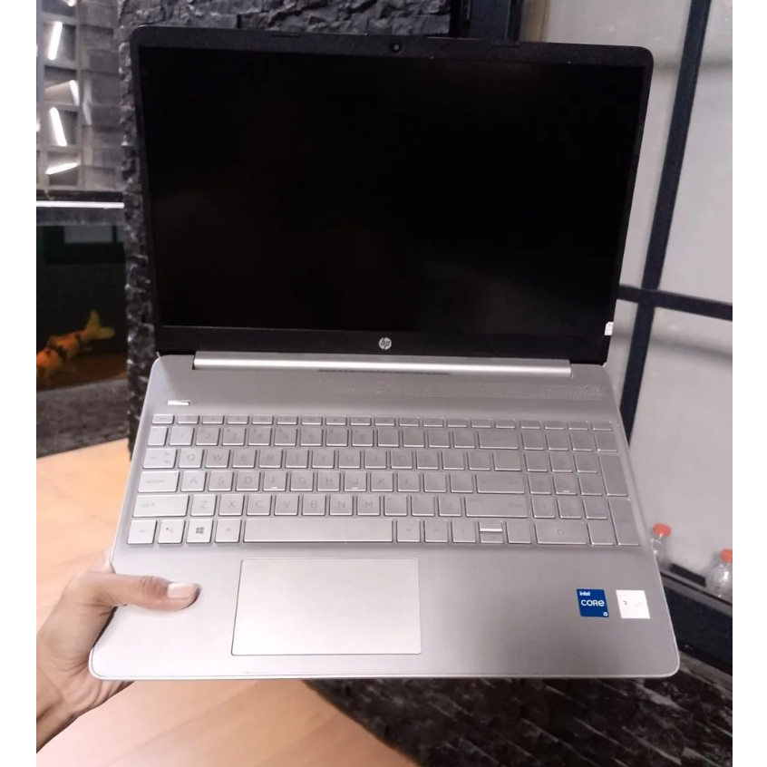 Laptop HP 15s-fq2642TU Intel Core i5-1135G7 Ram 8Gb Ssd 512Gb Ready Stock Second Berkualitas Bergara