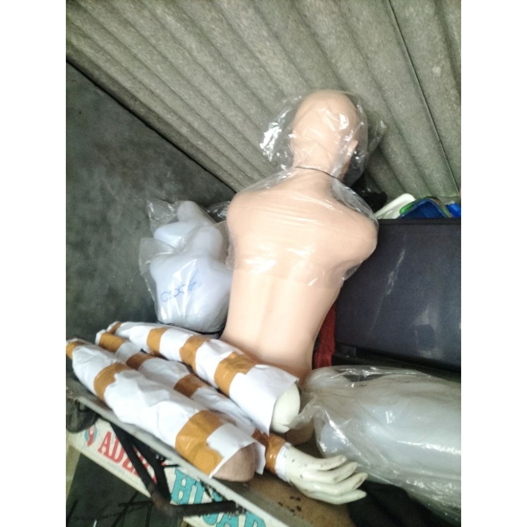 manekin patung second