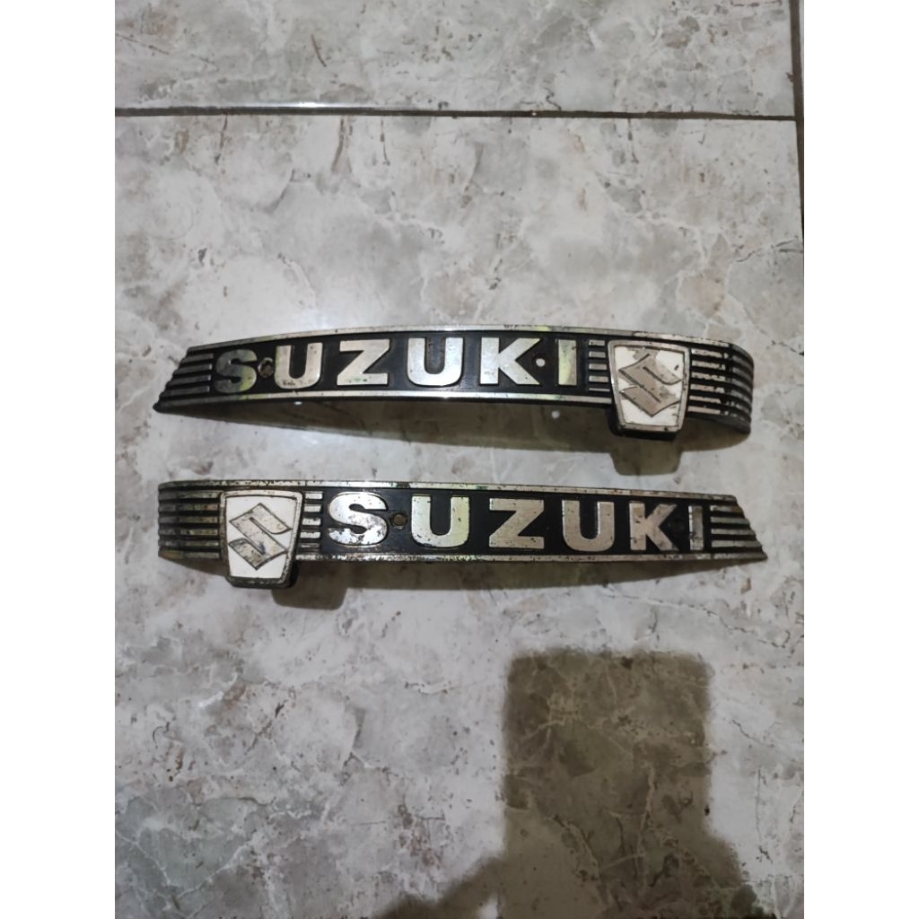 emblem Suzuki FR emblem samping FR80 family logo tangki Suzuki family fr 80 CDI simbol body samping 
