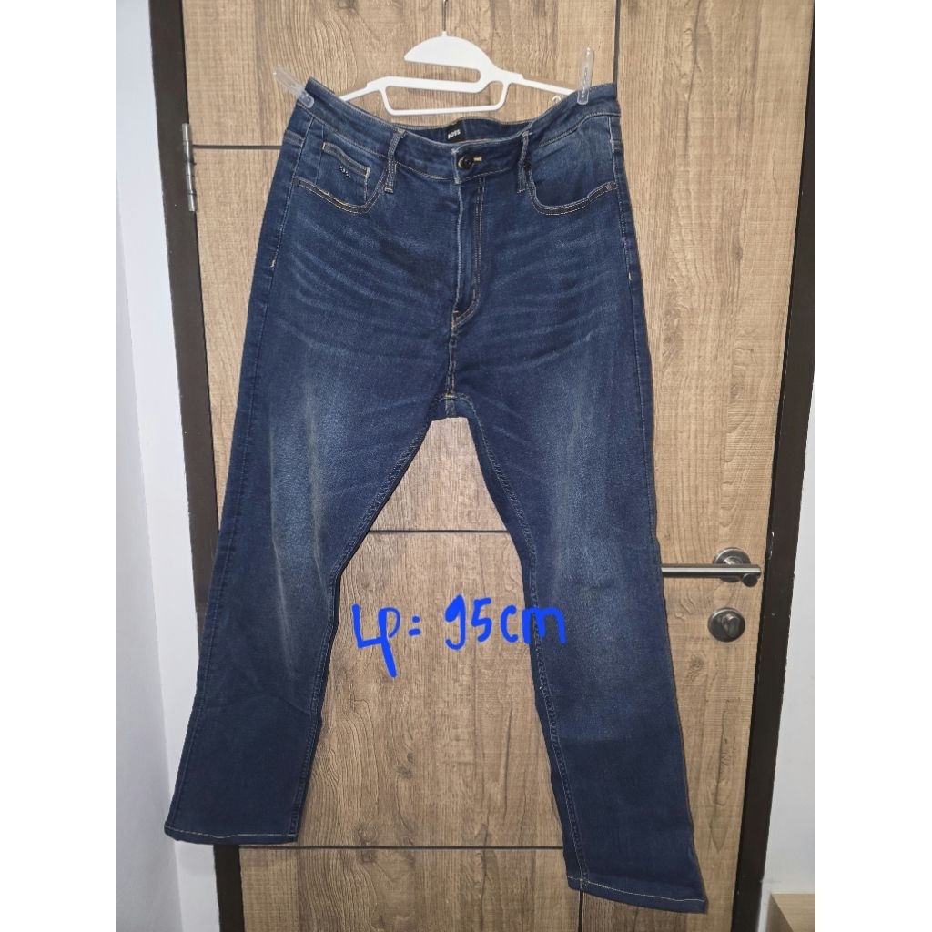 Preloved Hugo Boss Jeans Tapered Fit