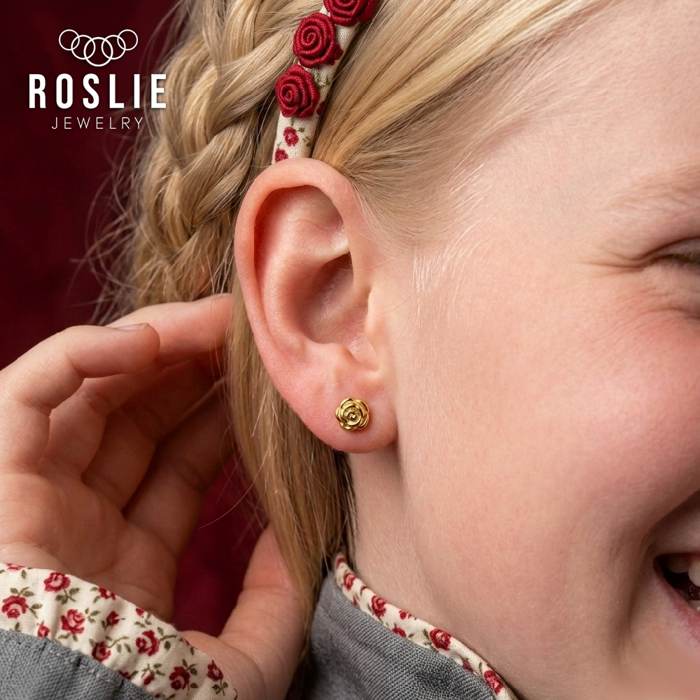Anting Tusuk Anak Bunga Mawar Gold Titanium Anti Karat - Roslie Jewelry