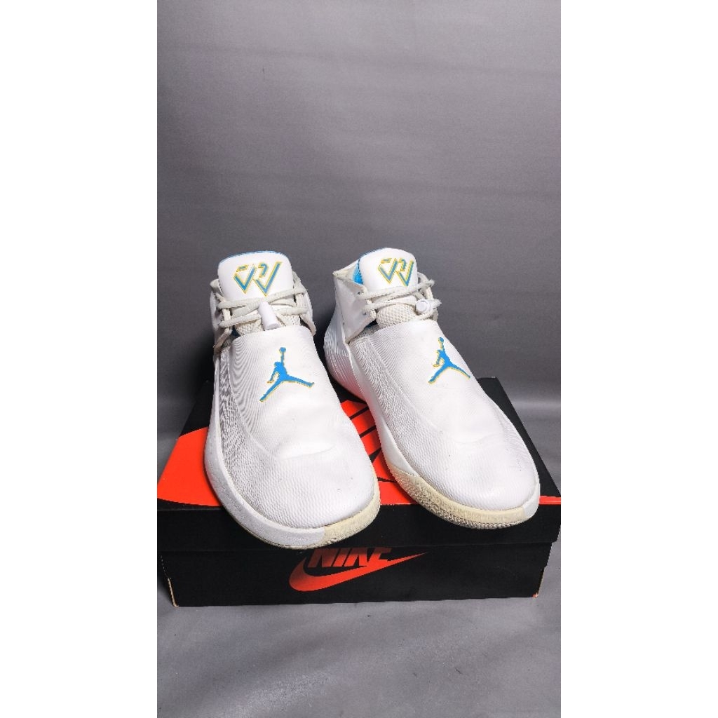 Sepatu basket casual sneakers Nike Jordan Why Not Zero 1 low "UCLA" Second bekas