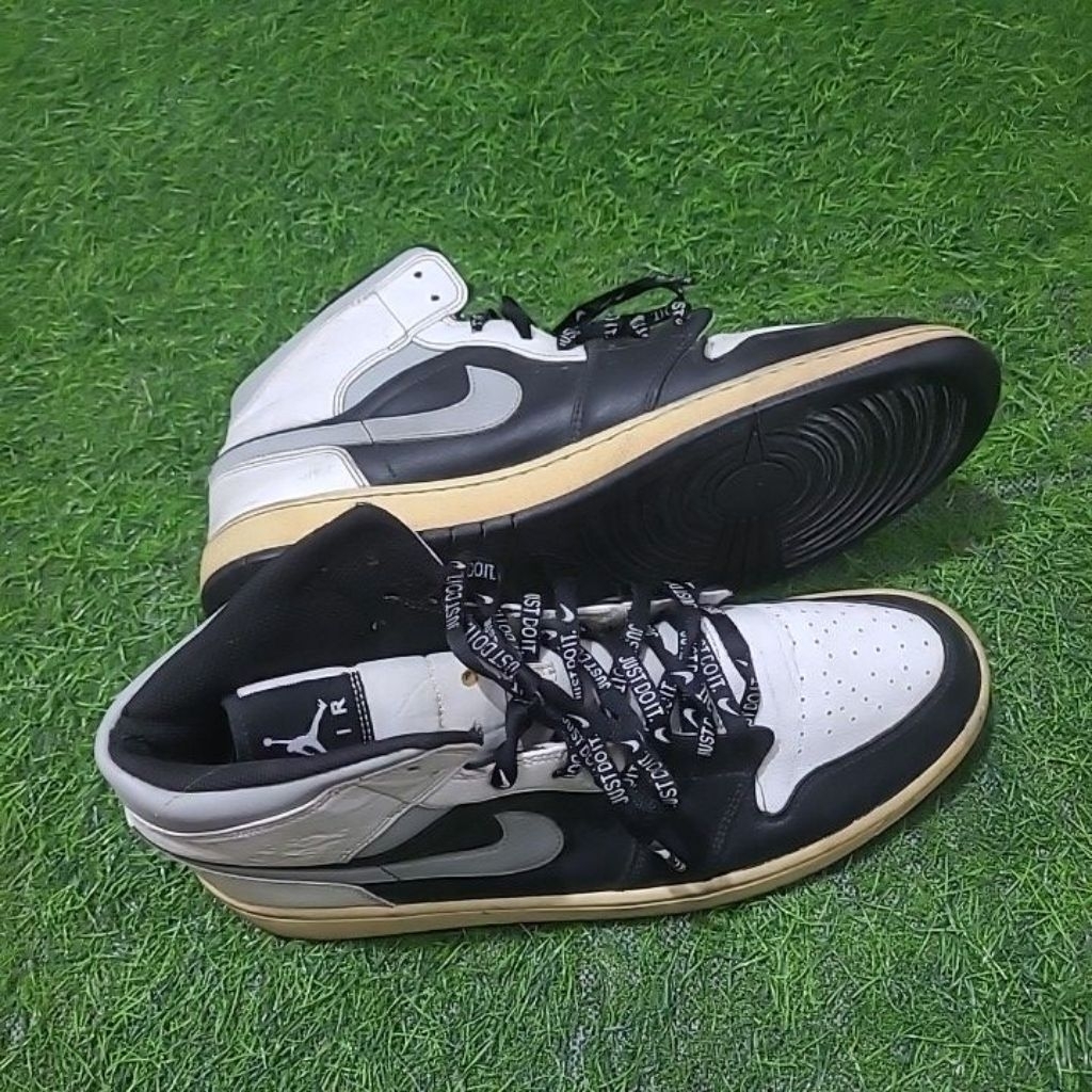 sepatu sneakers nike air size 47.5