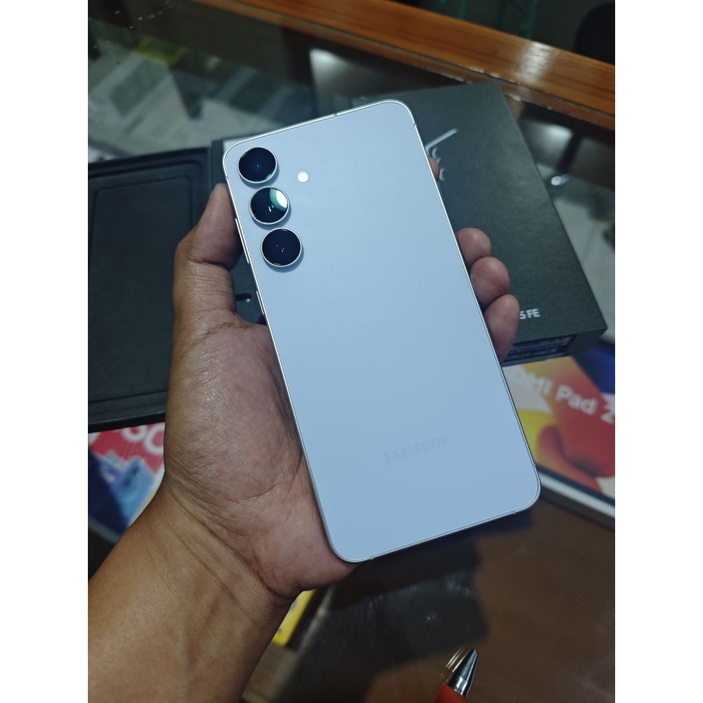 Samsung S25Fe 8/256 second