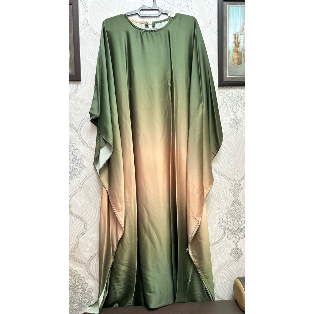 Kaftan Silk Gradasi Mewah / Ombre Kaftan Silk Premium Elegance [Preloved]