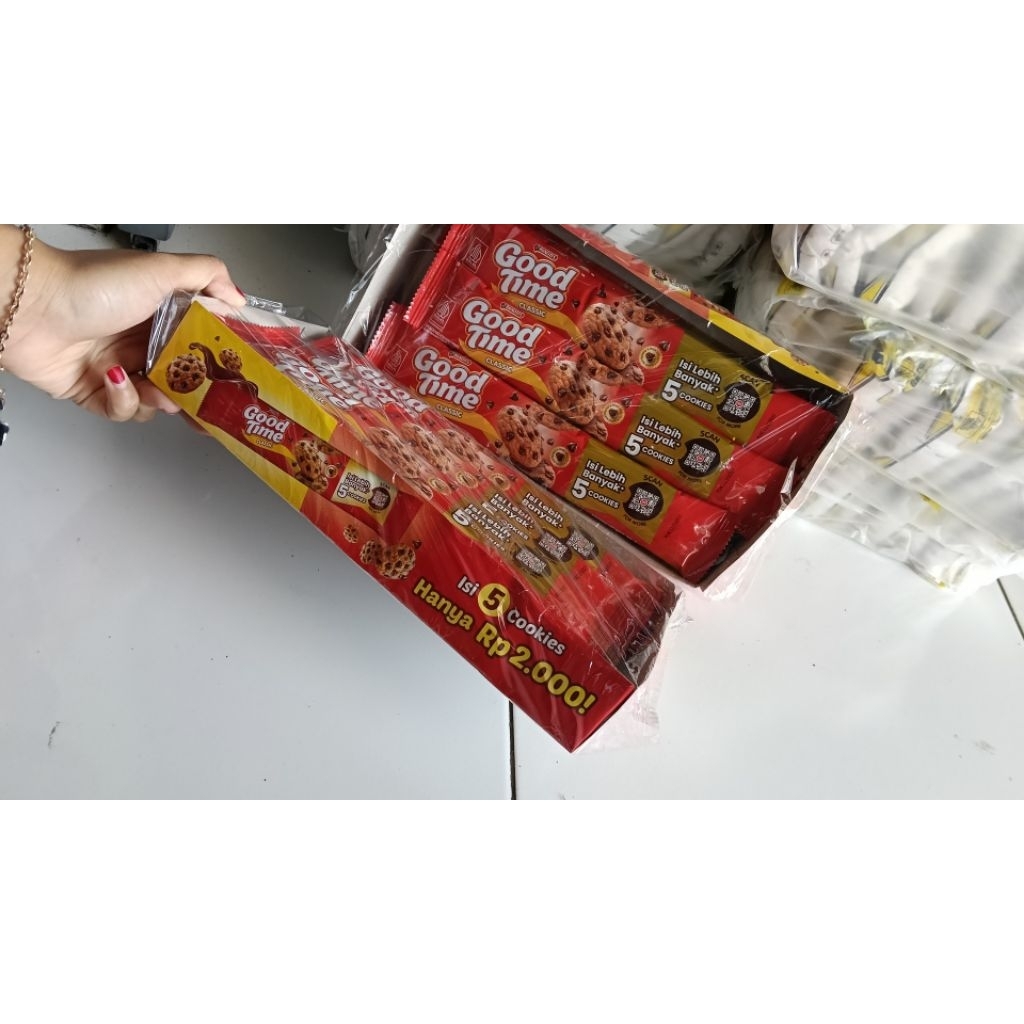 aneka makanan ringan dan Snack grosir