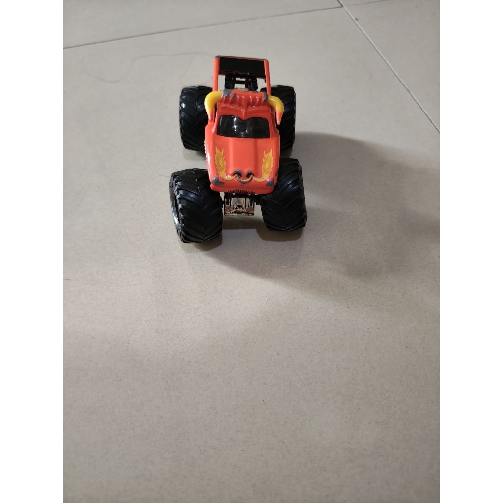 monster truck
