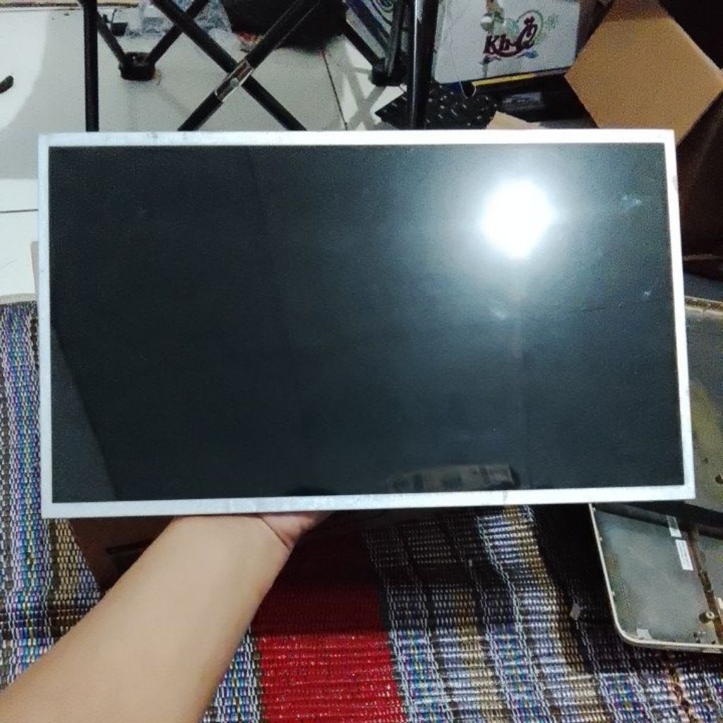 LCD 14 Inch 40 Pin Standar Normal