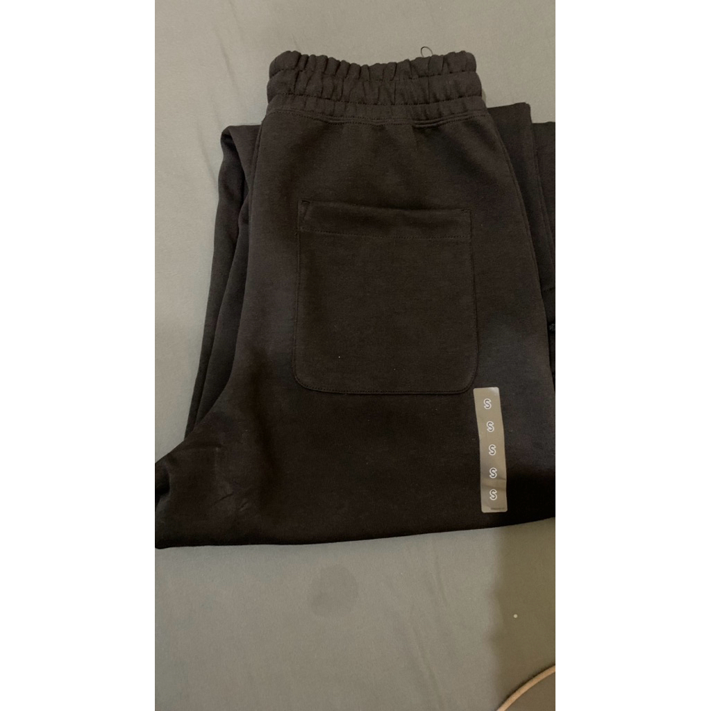 Uniqlo c Sweatpants Size s Hitam pekat