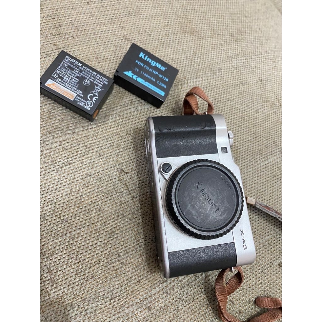 Kamera Mirrorless Fujifilm X A5 Lensa Kit