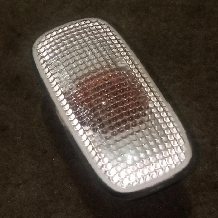 lampu sein fender kanan Nissan Serena C24