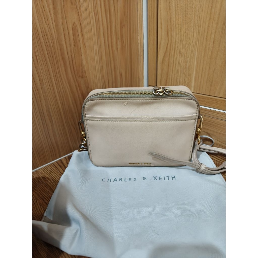 PRELOVED Charles and Keith