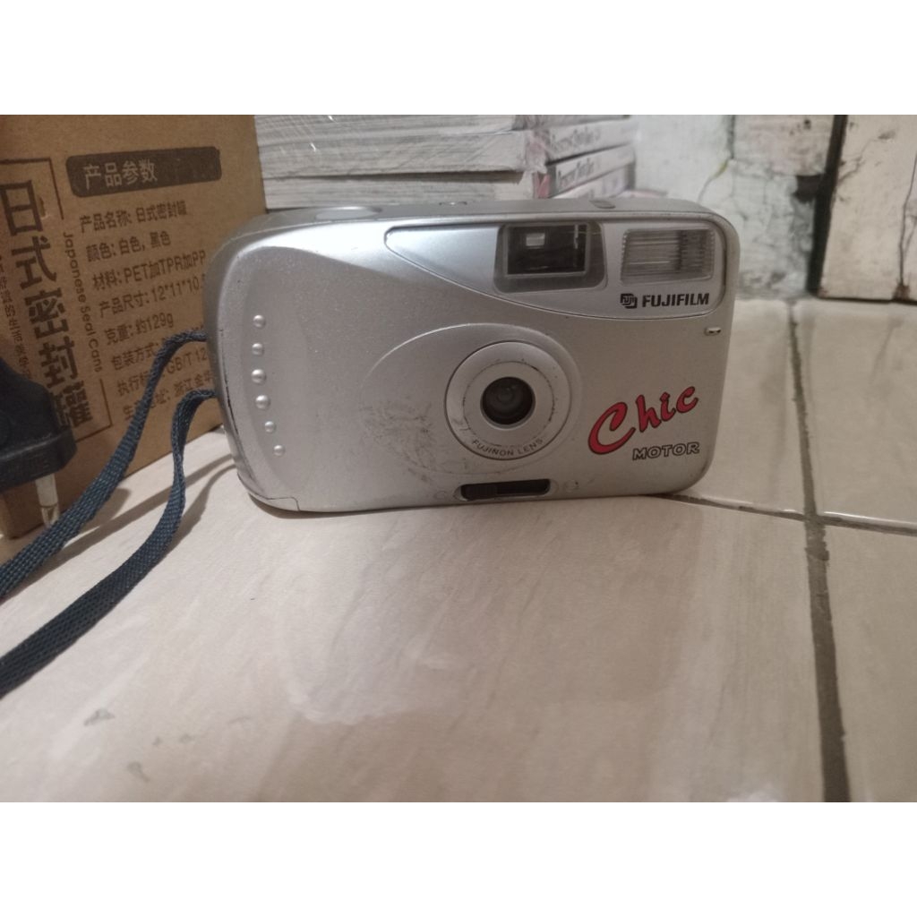 Fujifilm kamera analog Chic Motor gambling bekas