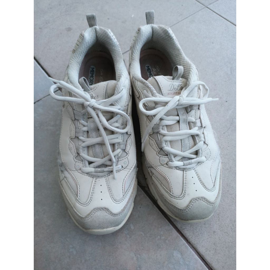 Sepatu Sketchers