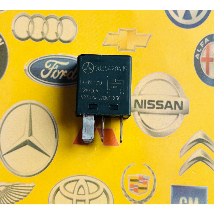 Relay Mobi Warna Hitam Merk Tyco 12V 4 kaki Part No. 0035420419 Made In Portugal  Original PA66-GF25