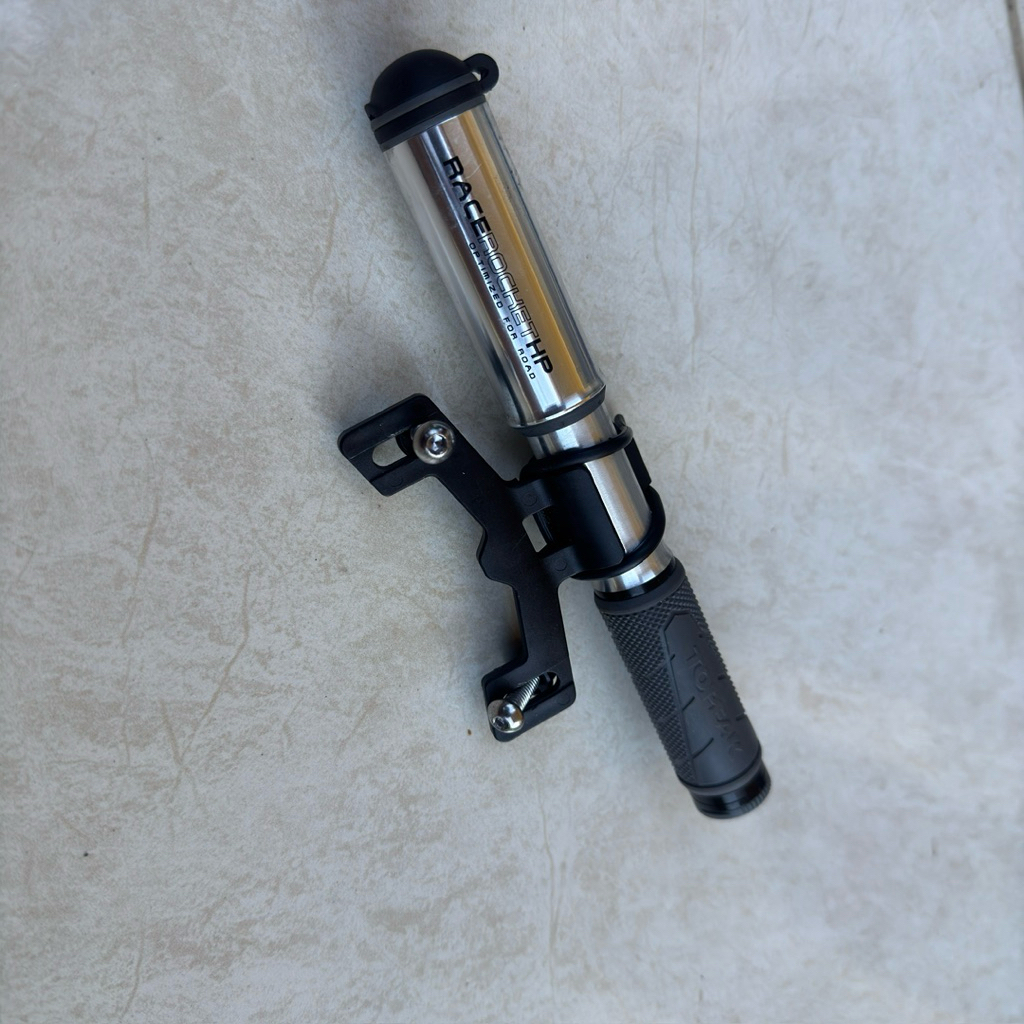 Pompa mini Topeak RACE ROCKET HP - untuk sepeda mini MTB Roadbike