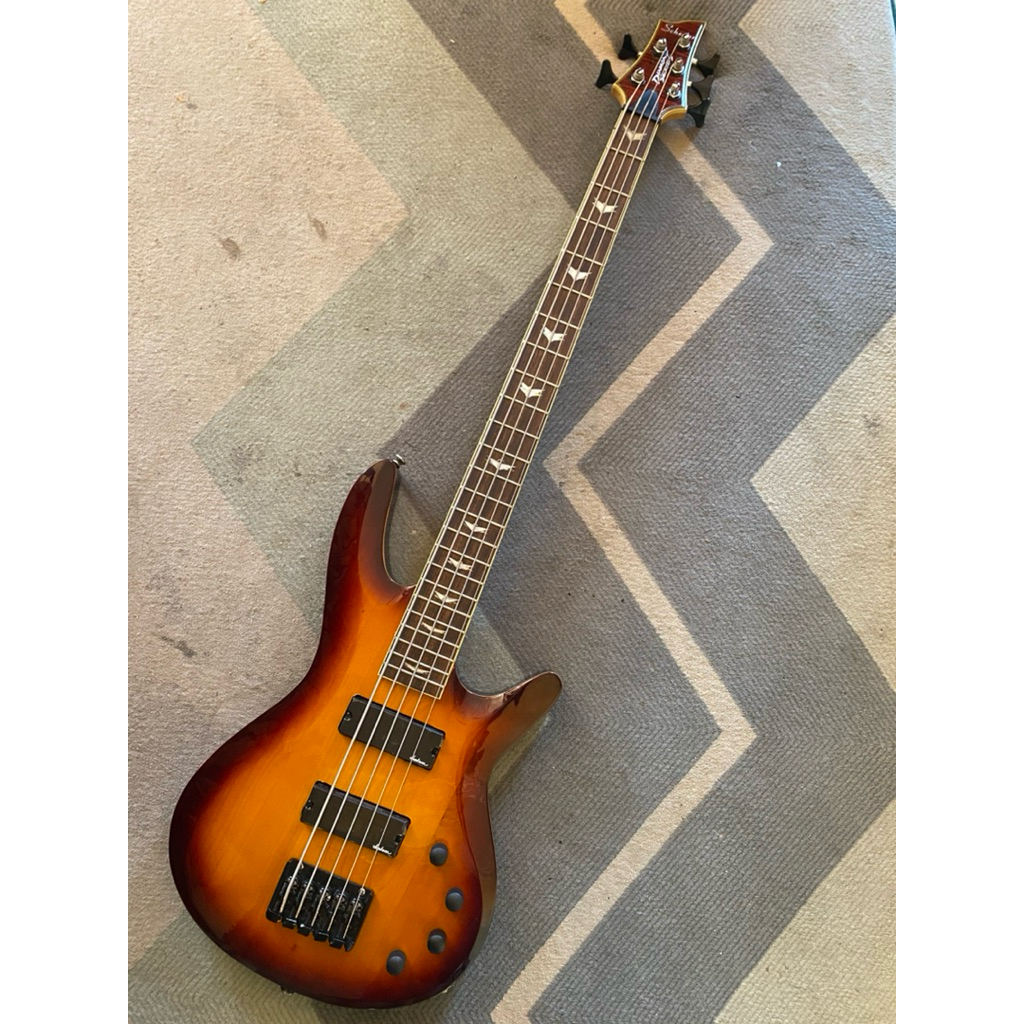 Bass Schecter 5strings