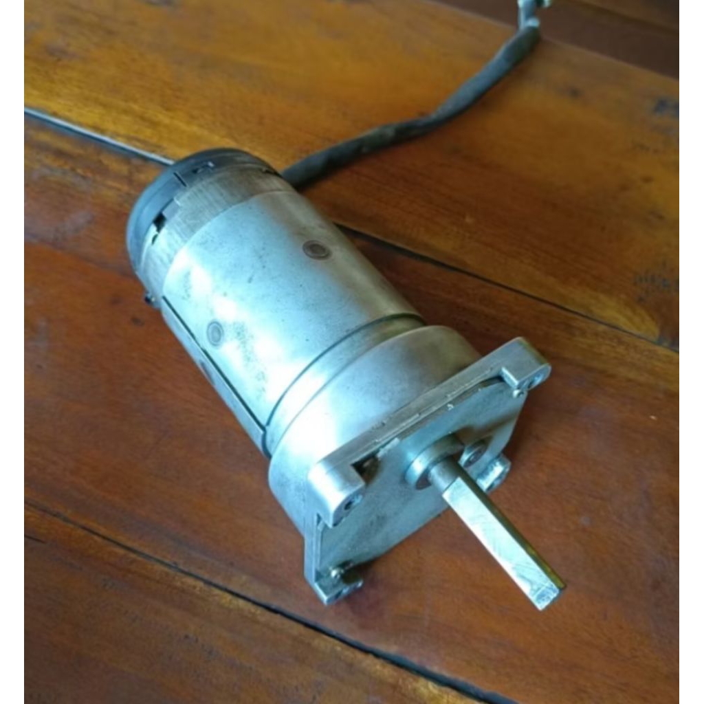Dc Motor Gearbox 24V Torsi 70Kg.Cm