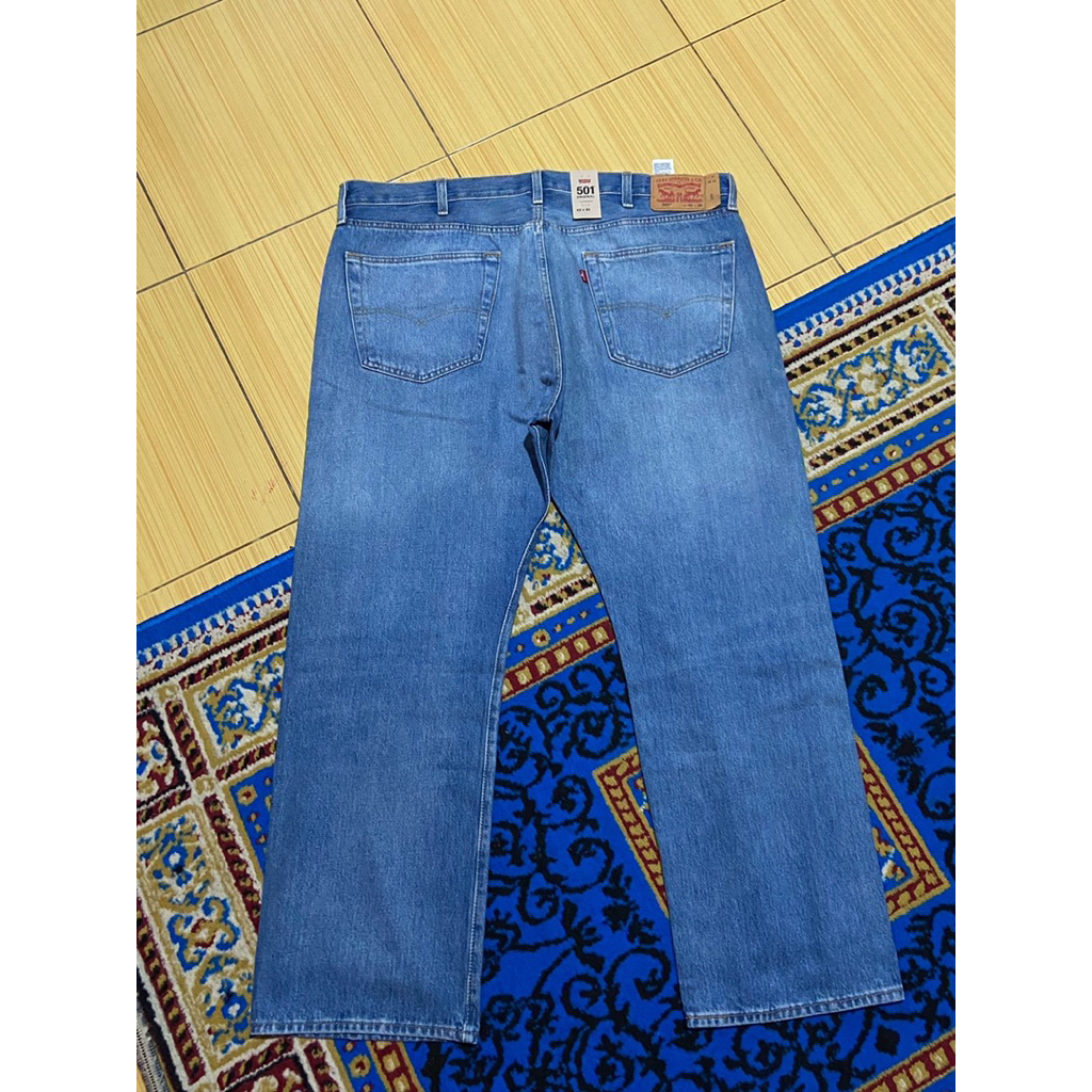 Celana Jeans Levis 501 Sky Blue Color - size 42