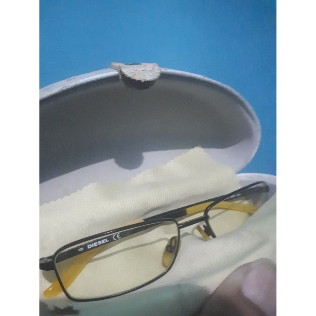 Frame Kacamata Diesel