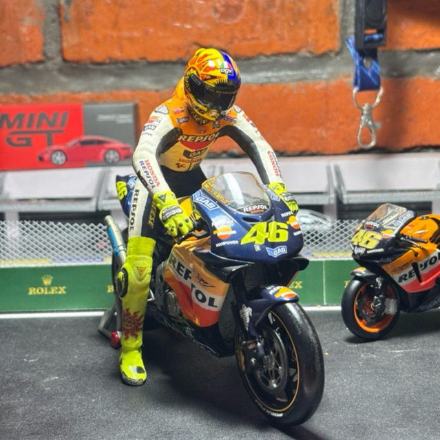 Minichamps MotoGP Repsol Honda - Valentino Rossi #46 1:12