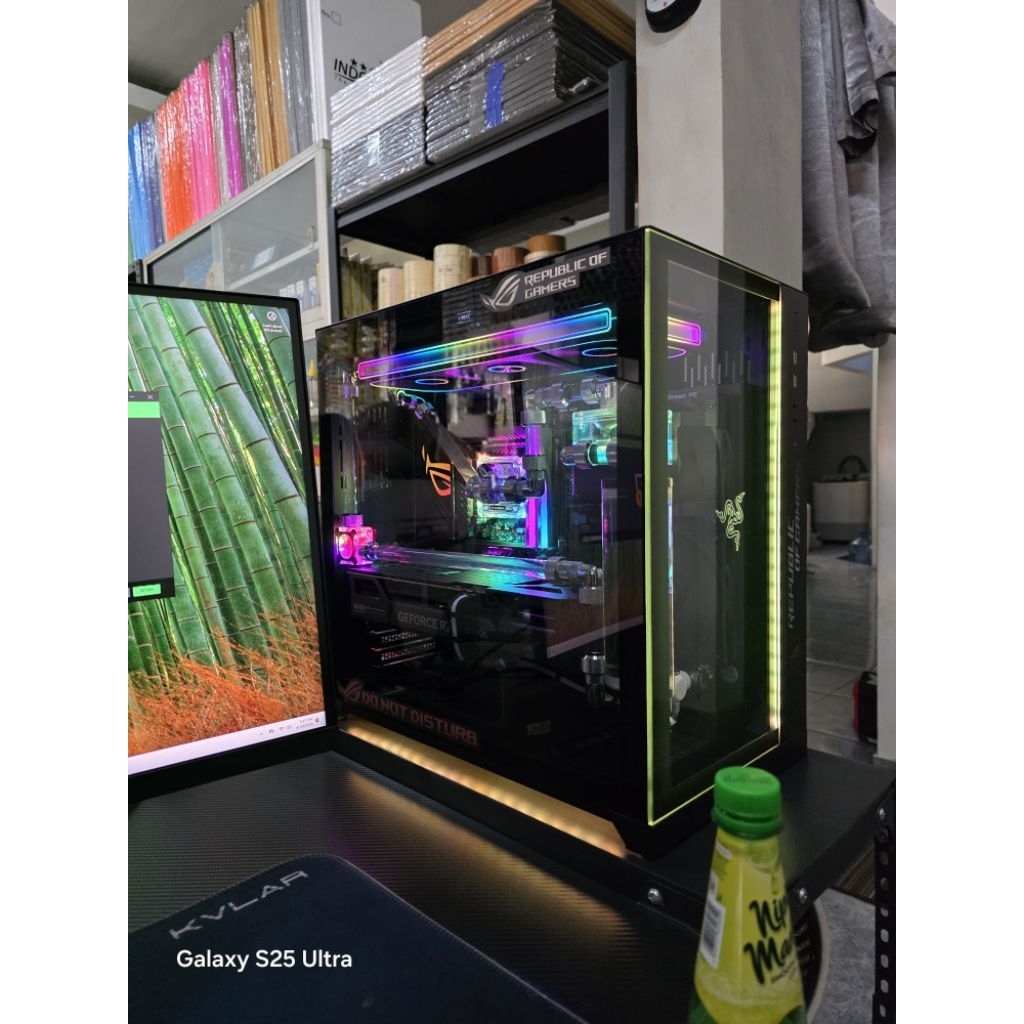 Lian Li - PC-011 Dynamic Razer Edition Black + Riser Lian Li 3.0