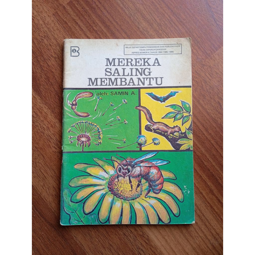 Buku bacaan mereka saling membantu oleh samin