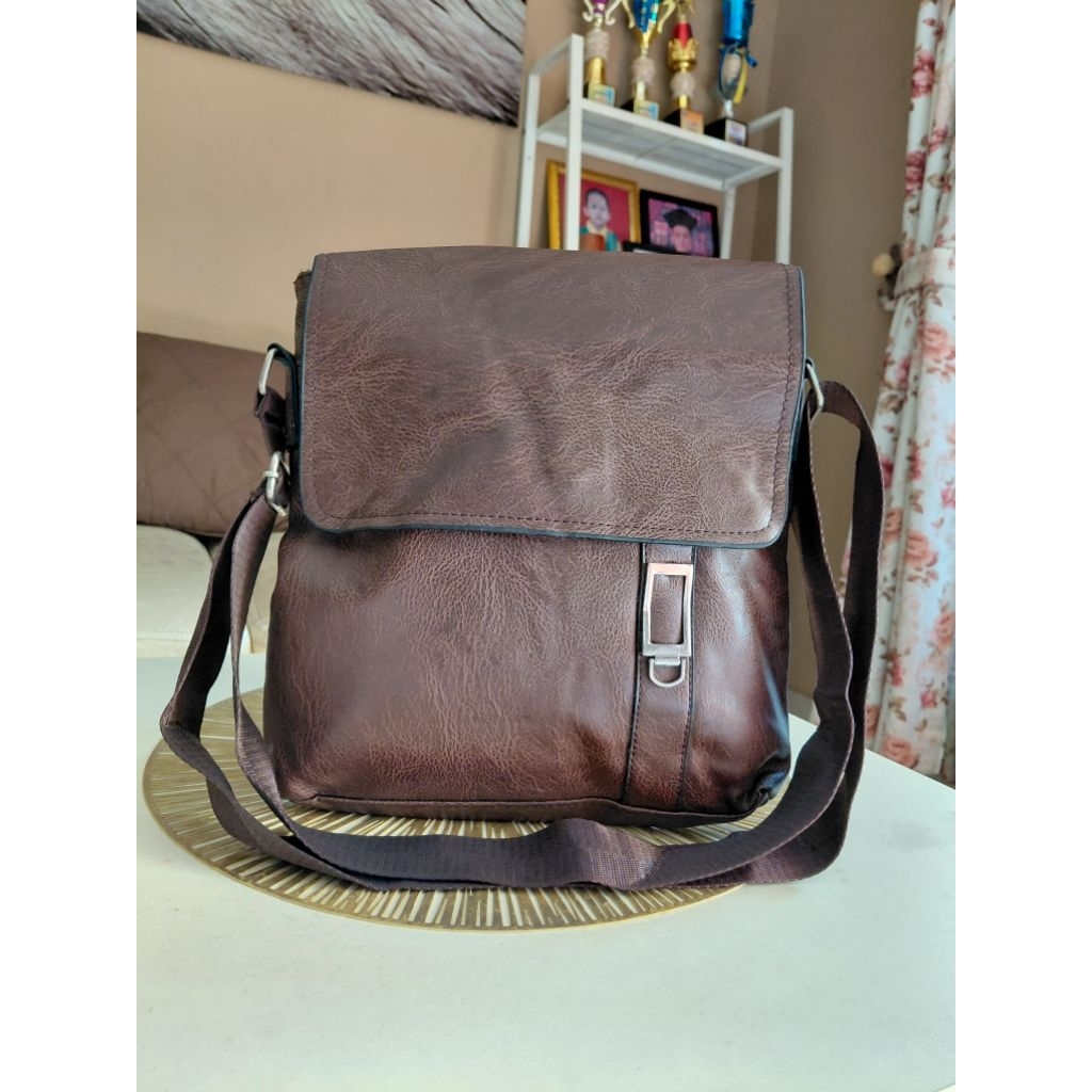 Preloved tas kulit cokelat