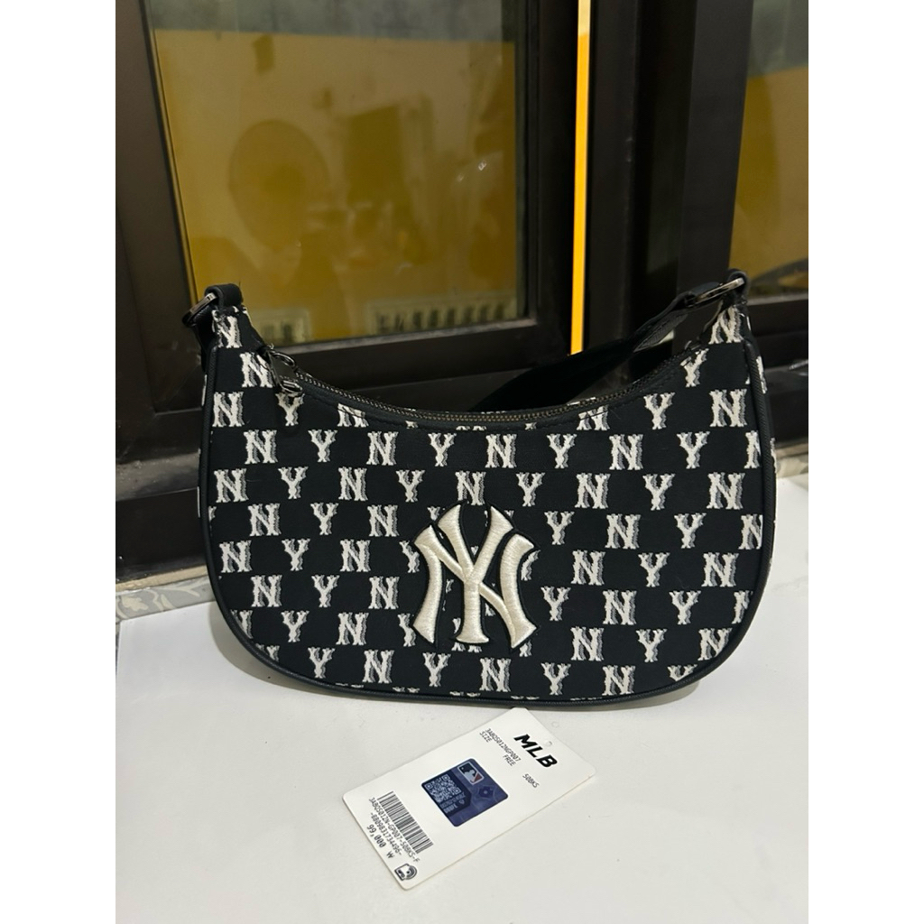 MLB NY Yankees Monogram Hobo Bag Black