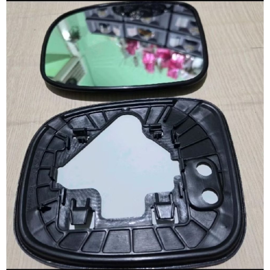 Kaca spion mobil Mobilio lama