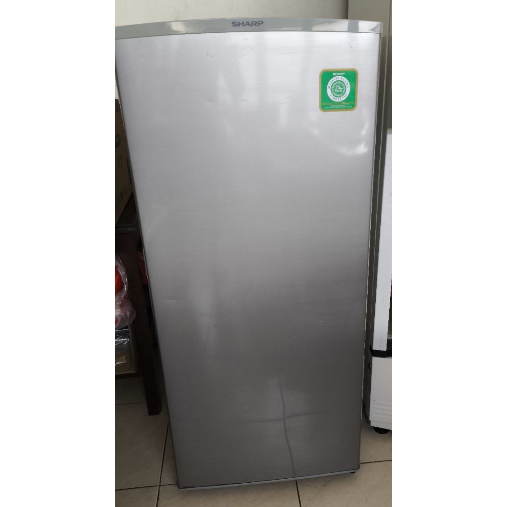 SHARP FREEZER FJM 189 NSS FJM189 NSS 6 RAK FREESER ES BATU ASI preloved bekas