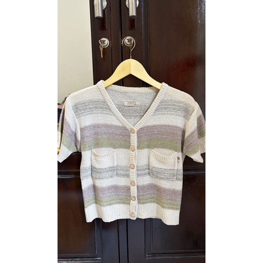 Preloved atasan wanita Triset Rajut