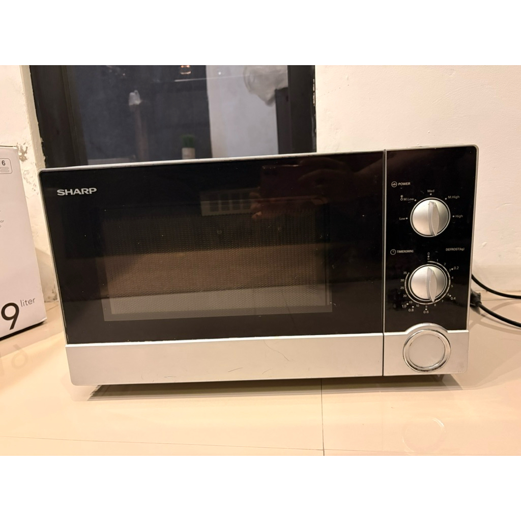 microwave sharp preloved