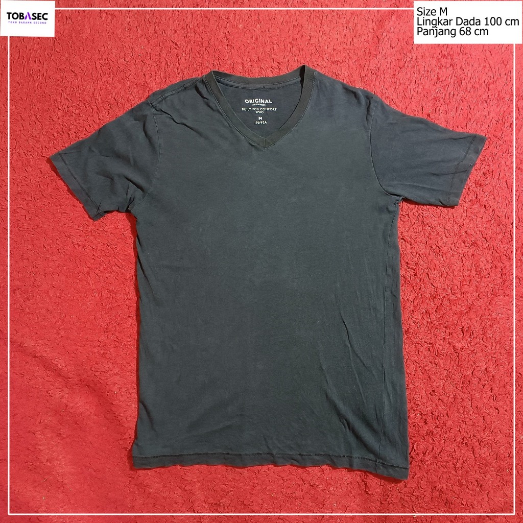 Kaos Baju Tshirt Basic V-Neck SPAO bahan katun warna Hitam      Size M