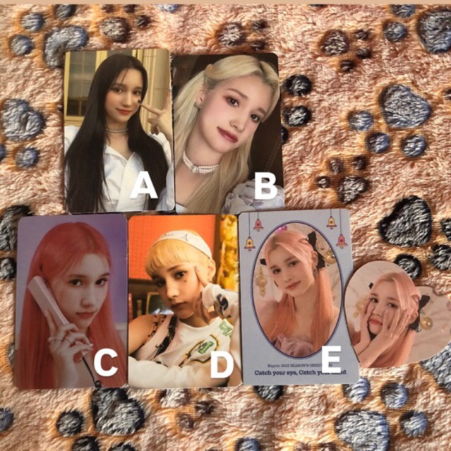 OFFICIAL PHOTOCARD HUENING BAHIYYIH BENEFITS TOREC DAZZLING FANMEET DOUBLAST SEASON GREETINGS SG23