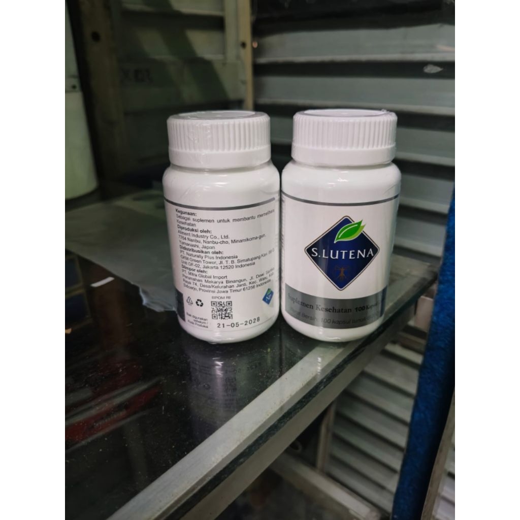 Natural Plus S. Lutena Suplemen Kesehatan mata