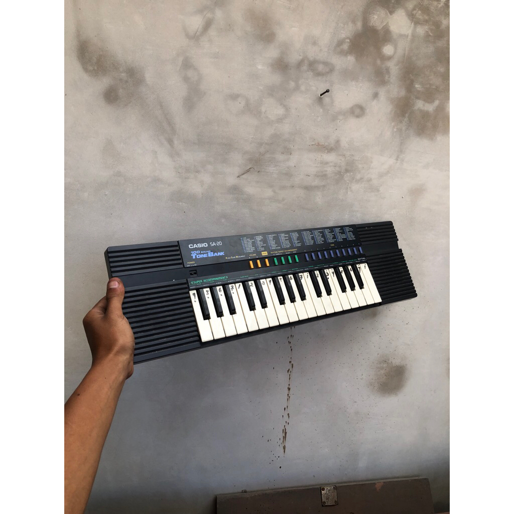 Vintage piano Casio SA-20 100 sound tone bank