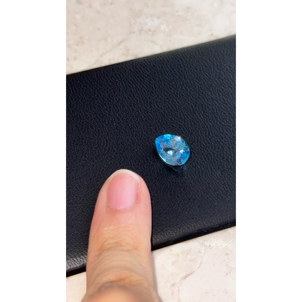 Batu blue topaz